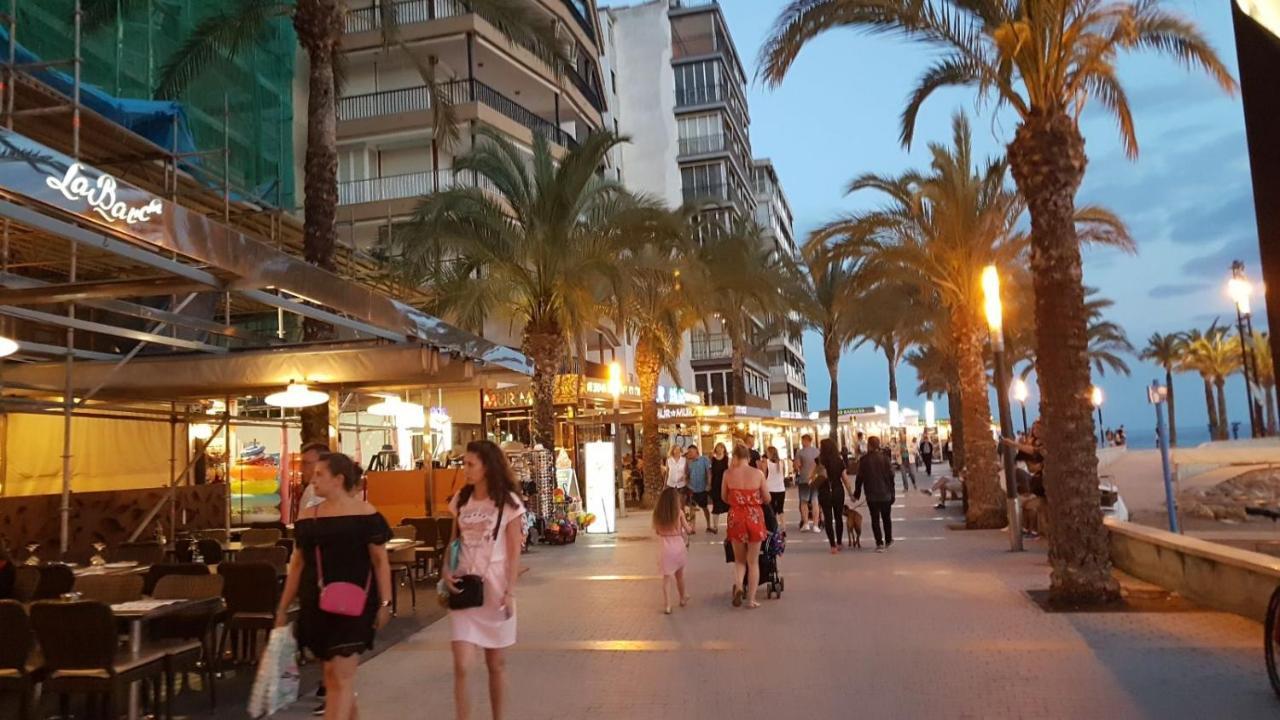 Apartment Center Salou Near Port Aventura Bagian luar foto