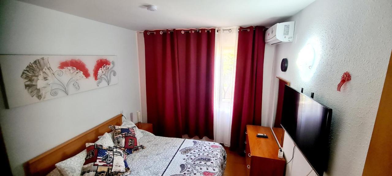Apartment Center Salou Near Port Aventura Bagian luar foto