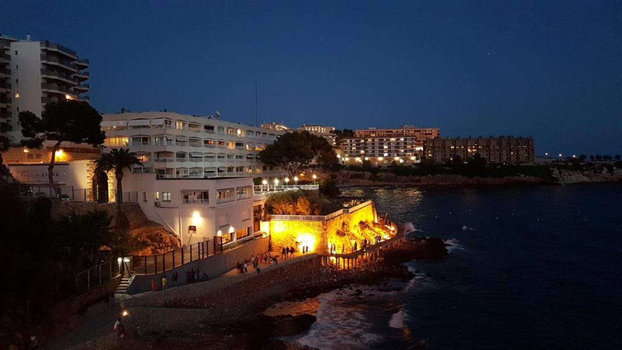 Apartment Center Salou Near Port Aventura Bagian luar foto