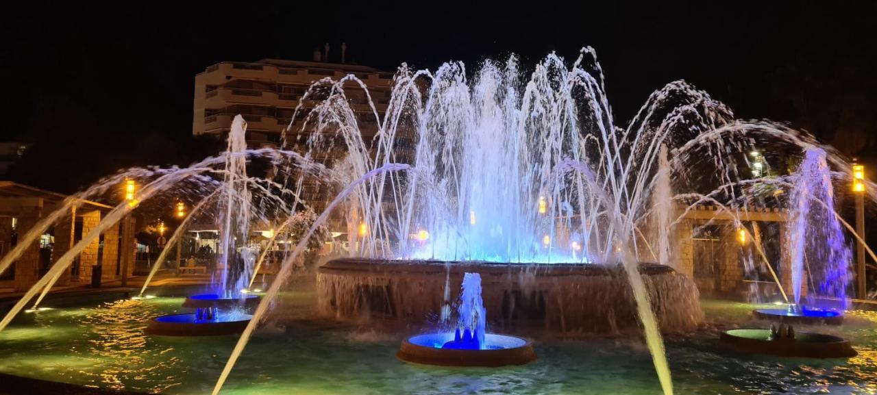 Apartment Center Salou Near Port Aventura Bagian luar foto