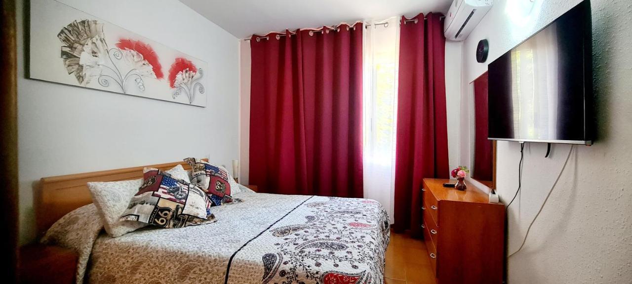 Apartment Center Salou Near Port Aventura Bagian luar foto