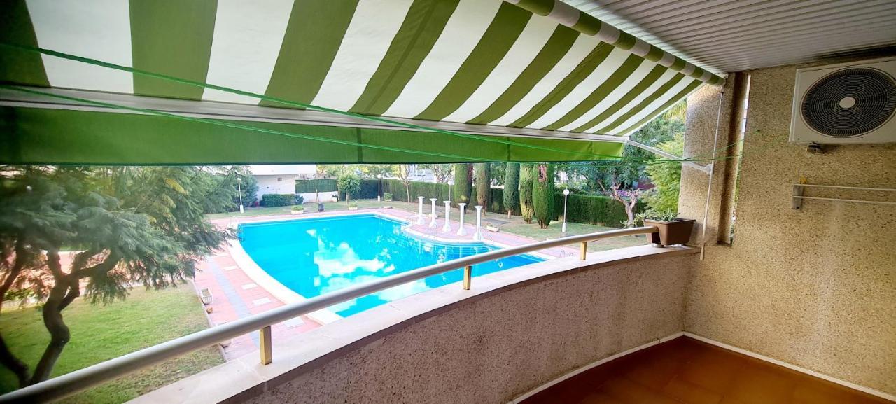 Apartment Center Salou Near Port Aventura Bagian luar foto